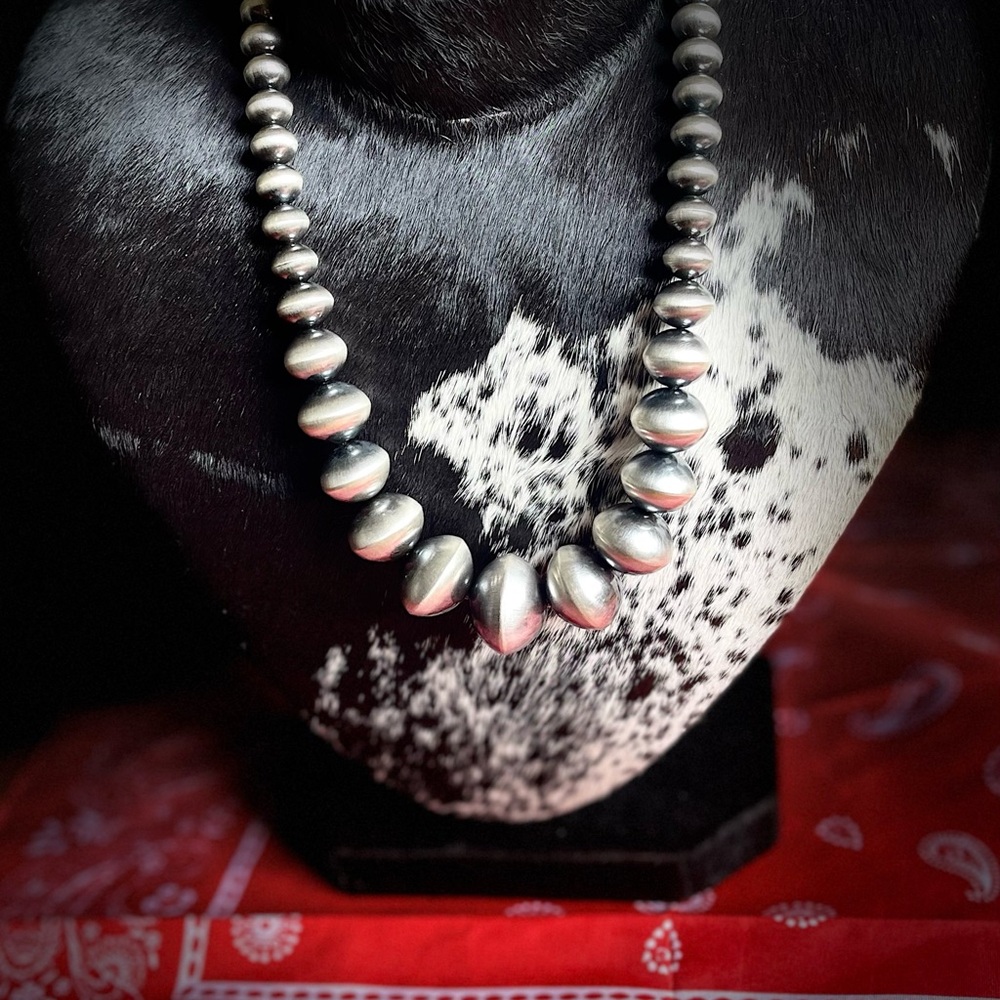 Graduated Navajo Pearl Necklace